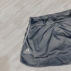adidas tennis skort in charcoal